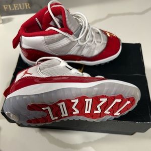 Air Jordan 11 retro Cherry